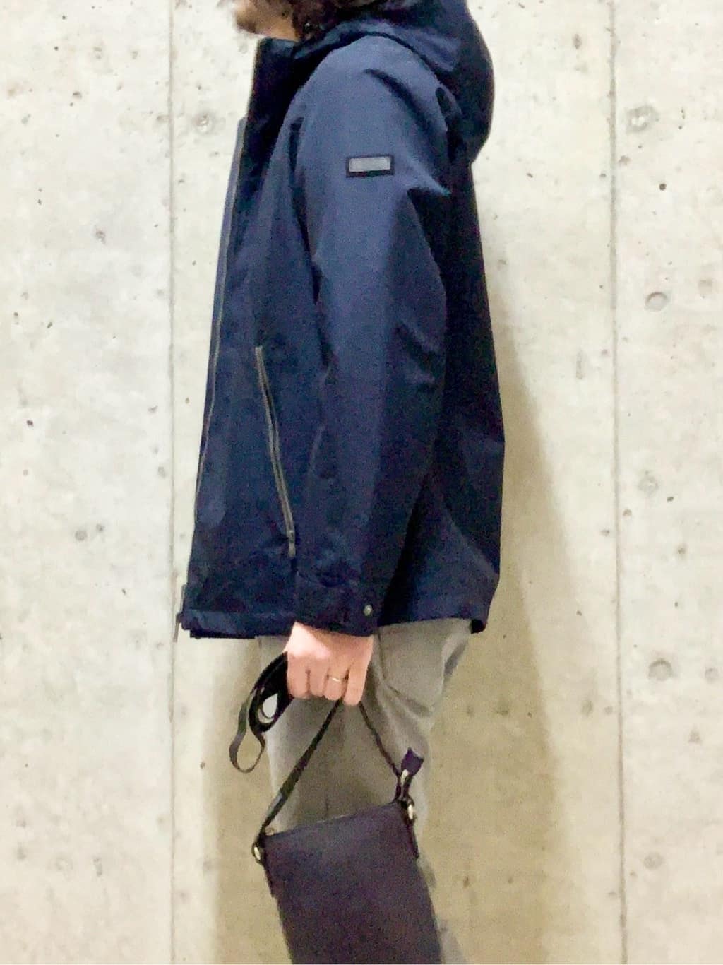 木村剛さんの「TAKEO KIKUCHI｜【Made in JAPAN】播州織 ストレッチ パンツ」を使ったコーディネート