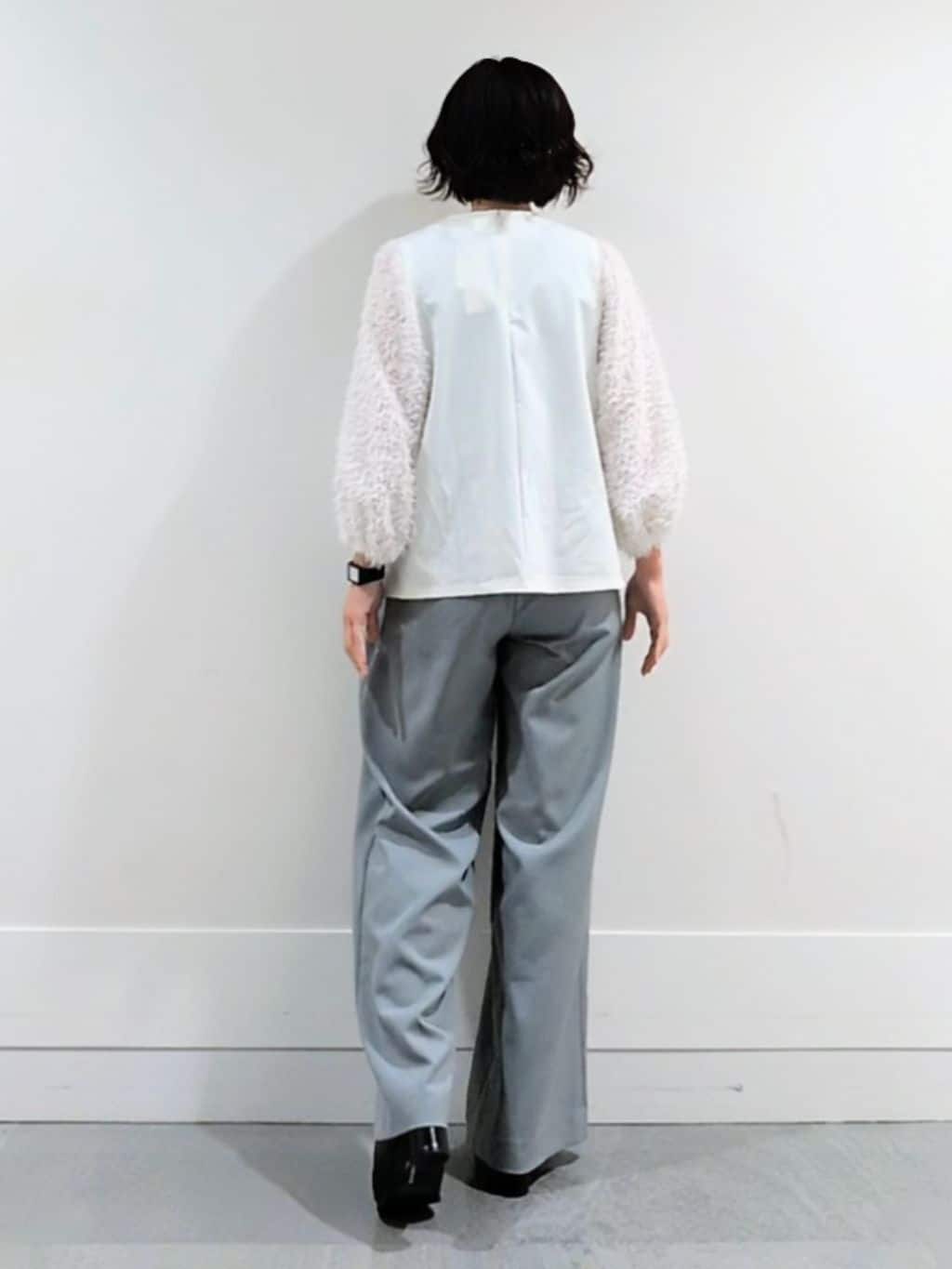 ミズタさんの「UNTITLED｜【丸首/Tシャツ風/短丈】シャギースリーブ ポンチカットソー」を使ったコーディネート