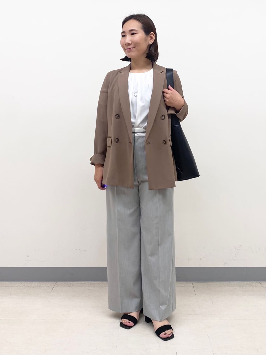 YUKARIさんの「INDIVI｜【軽く羽織れる！】ダブルジャケット」を使ったコーディネート