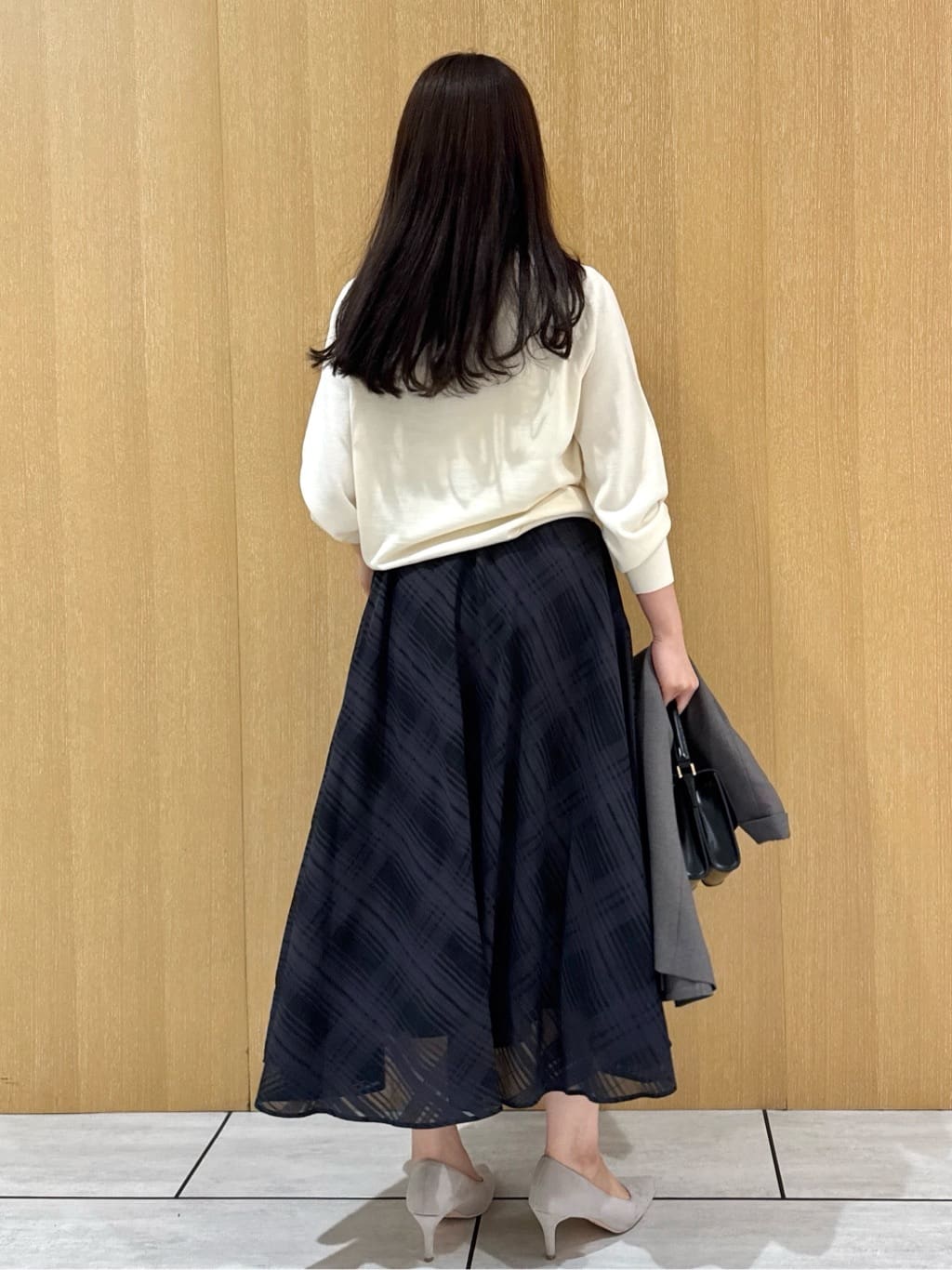 nanaさんの「UNTITLED｜【セットアップ可/後ろウエストゴム】シアーチェックスカート」を使ったコーディネート
