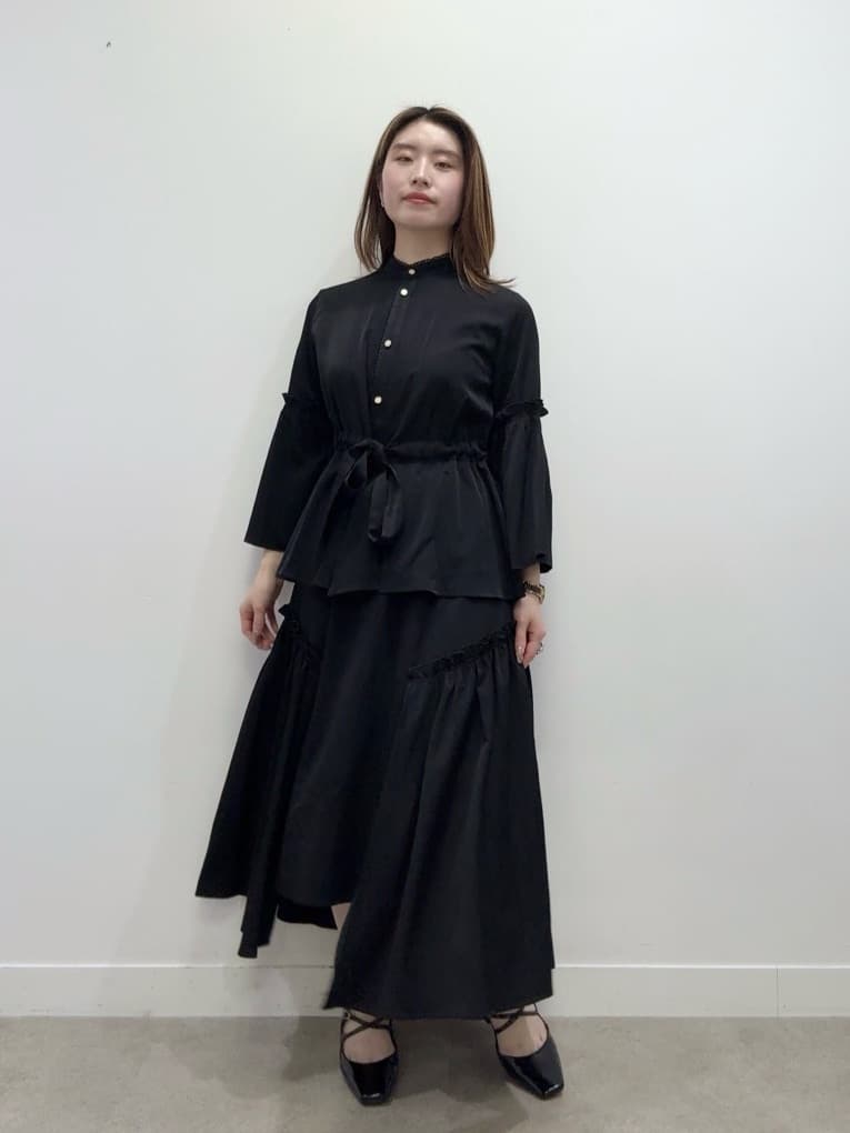 Suma Una本部スタッフさんの「SunaUna｜【COLLECTION LINE】フレアスリーブブラウス」を使ったコーディネート