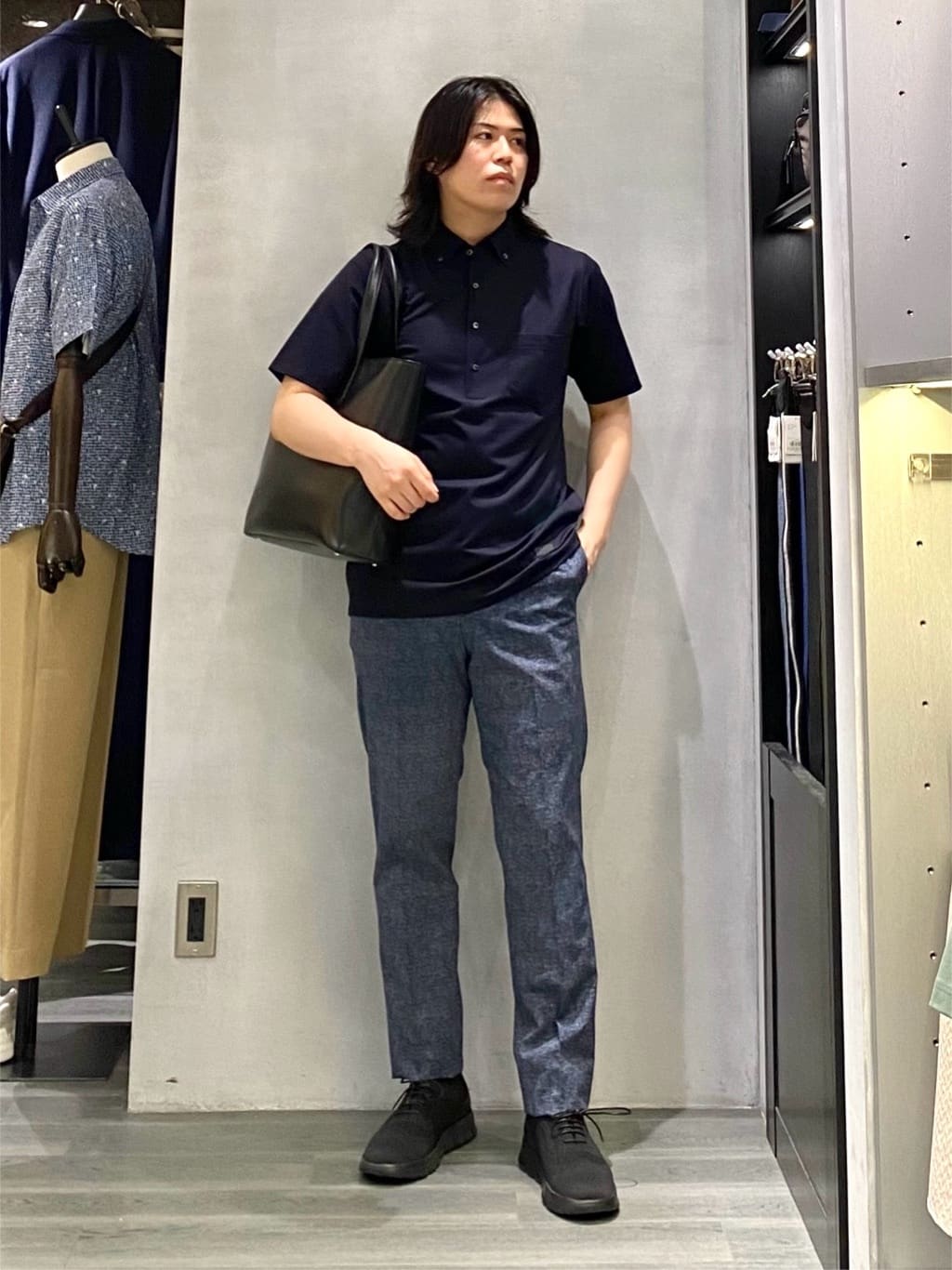nishiさんの「TAKEO KIKUCHI｜【抗菌防臭】COOL DOTS（R）ドビープリント パンツ」を使ったコーディネート