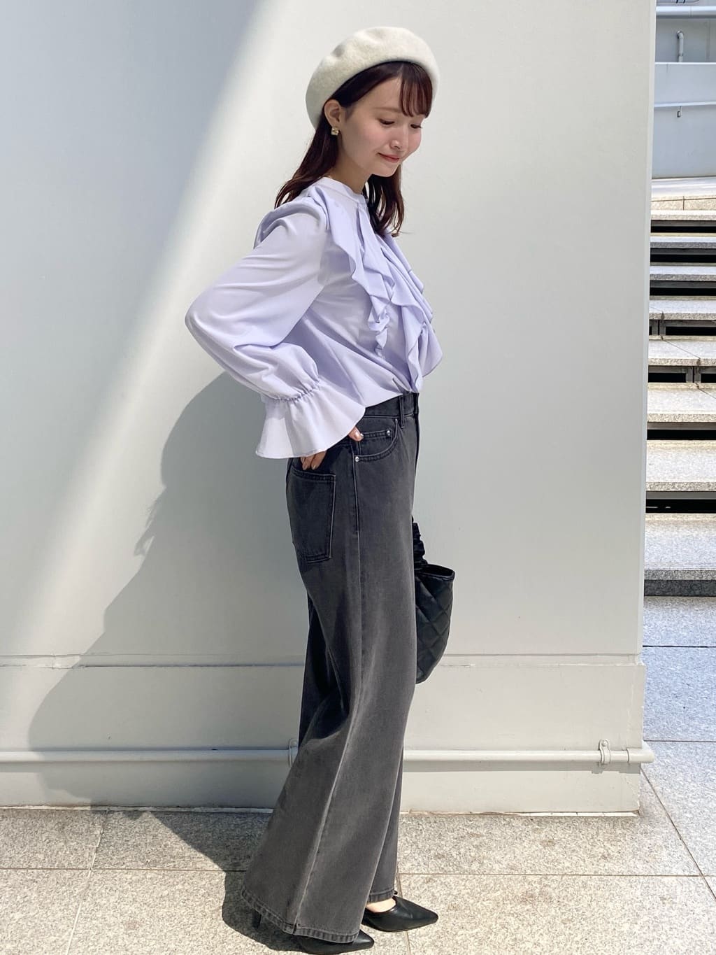 みさかさんの「index｜《丈が選べる》デニムバギーパンツ【洗濯機洗い可】」を使ったコーディネート