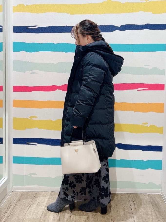 Peeさんの「SHOO･LA･RUE｜【洗濯機可】お気に入りカラーを身にまとって　ふんわりゆるニット」を使ったコーディネート