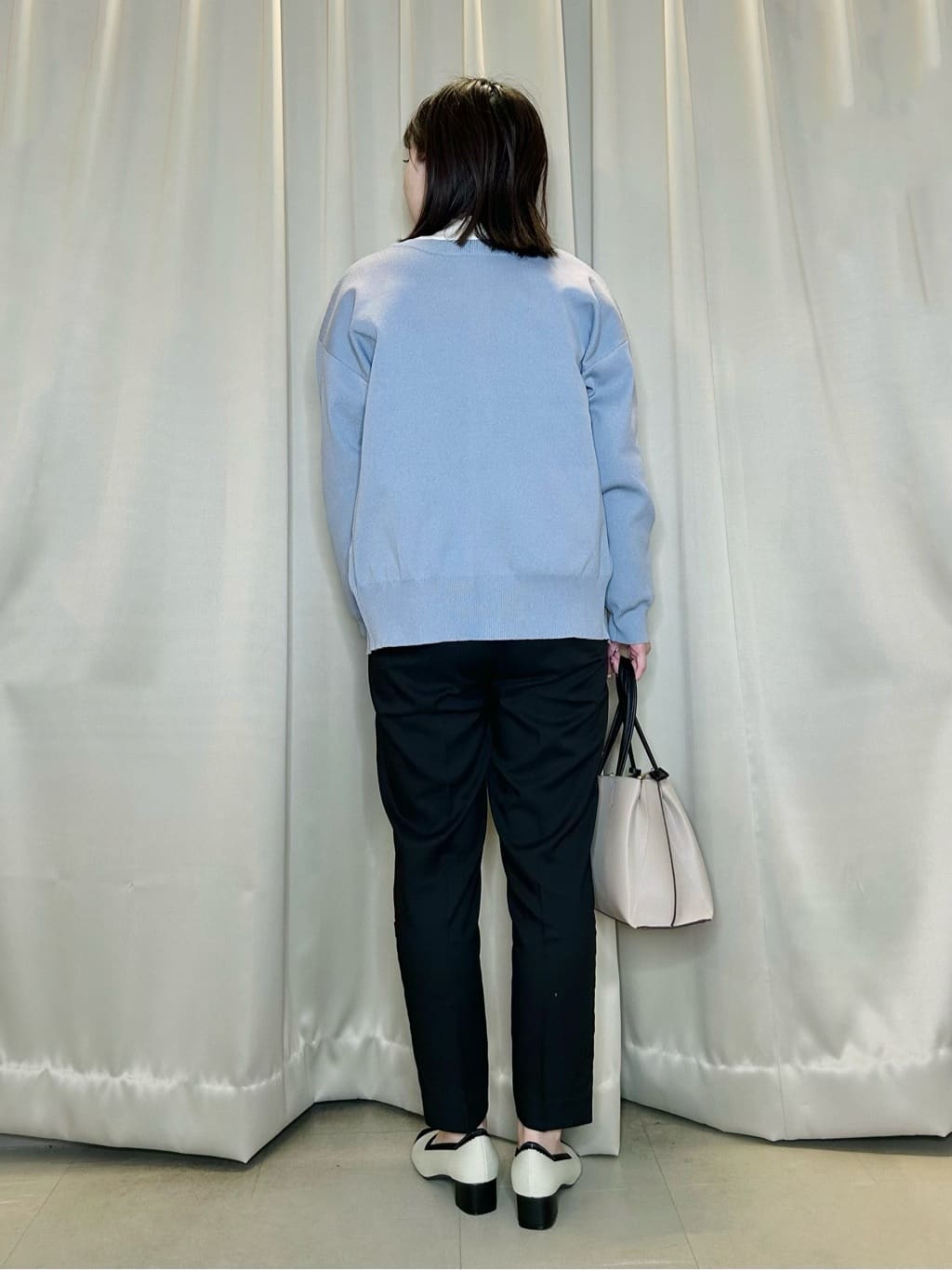 ネリさんの「SHOO･LA･RUE｜【洗える/SS-3L】すっきりキレイにかっこよく 大人のテーパードパンツ」を使ったコーディネート