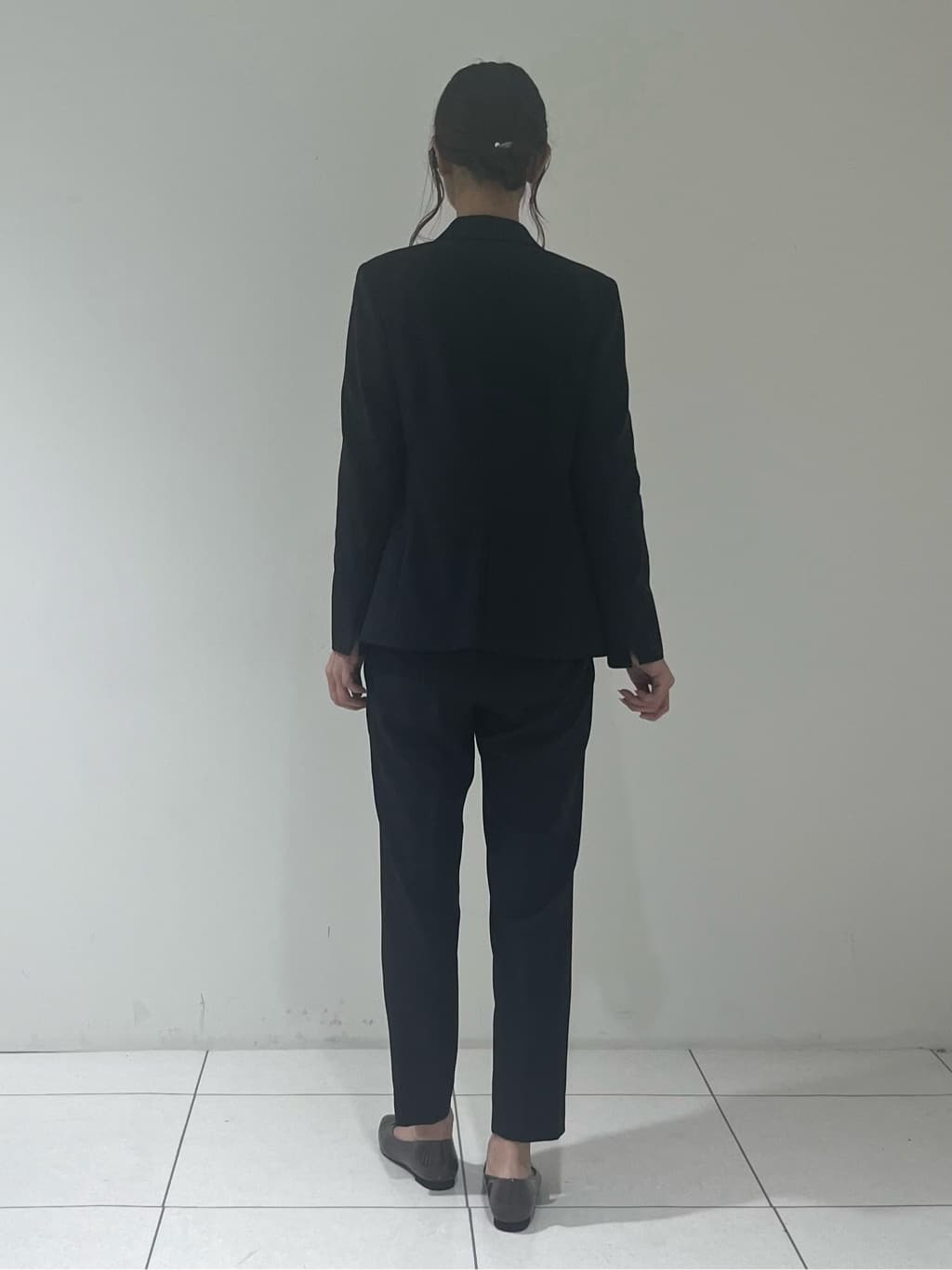 shioriさんの「INDIVI｜【洗える／UVケア／スーツ】ストレッチテーラードカラージャケット」を使ったコーディネート