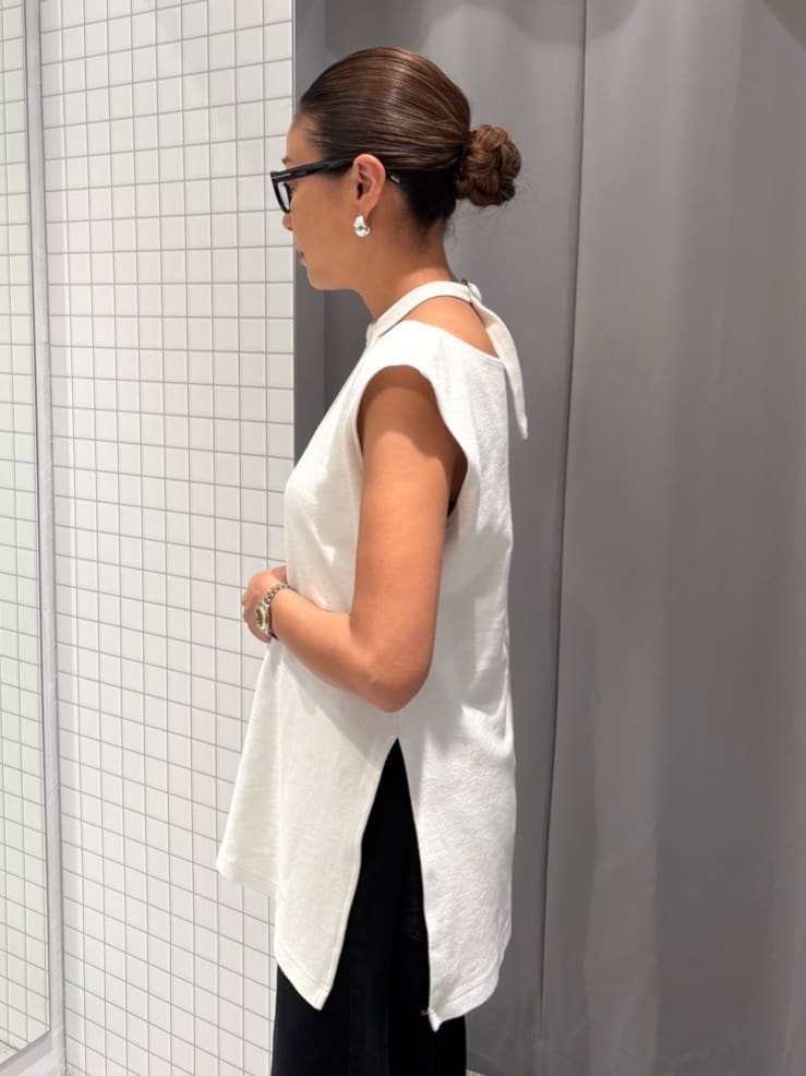ibuさんの「CODE A｜pile cutout tee」を使ったコーディネート