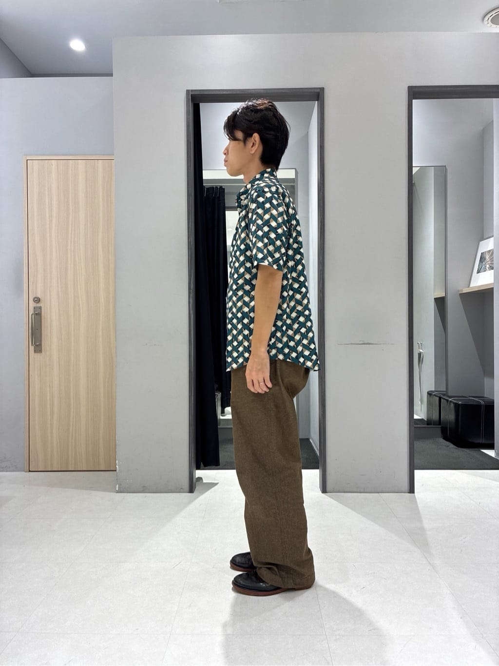 わいずみさんの「TAKEO KIKUCHI｜【COOL CITY WEAR】籠目アート柄 サッカーシャツ /通気性」を使ったコーディネート