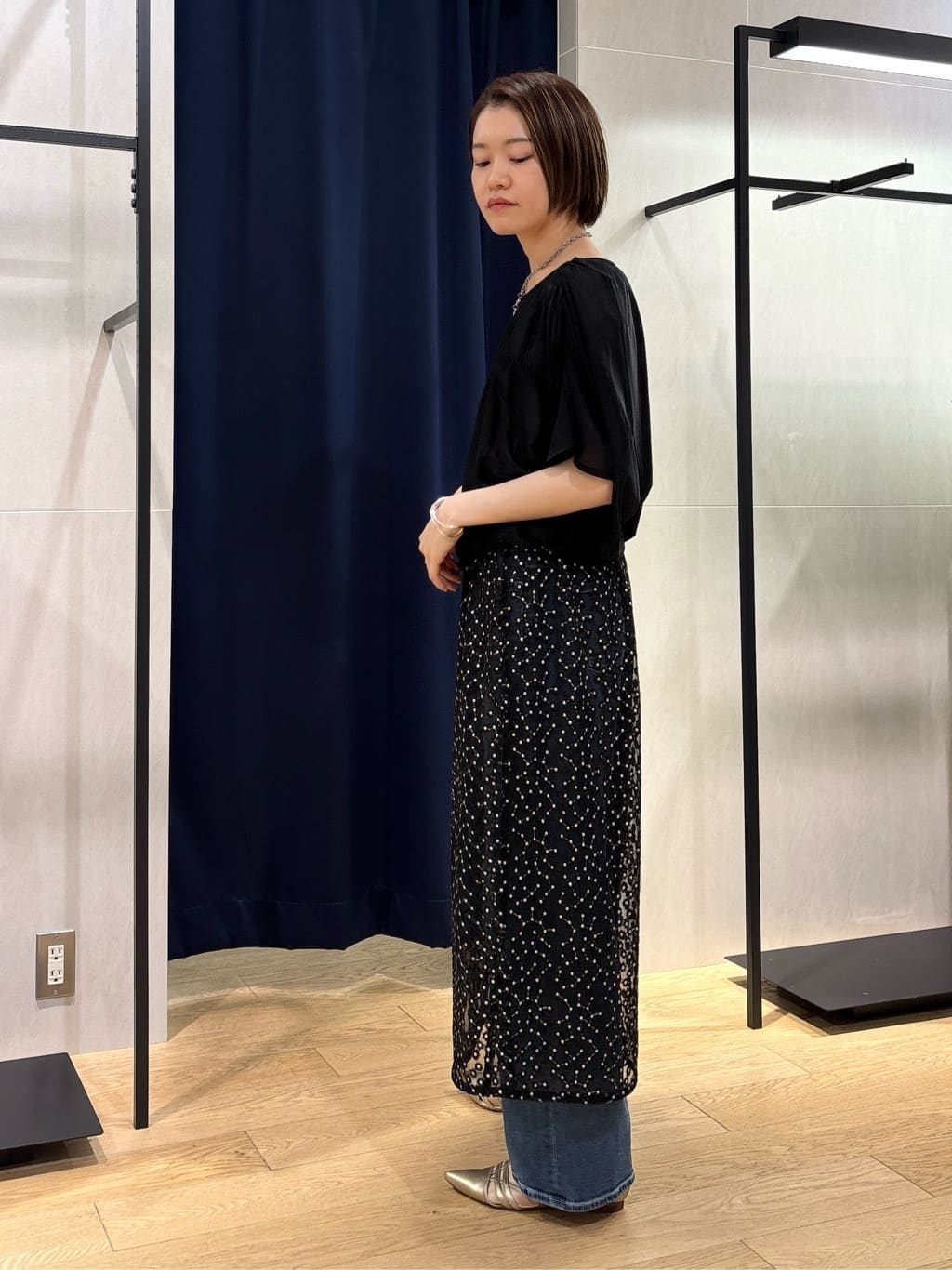 kanaeさんの「INDIVI｜【洗える／体型カバー】シャーリングシアートップス」を使ったコーディネート