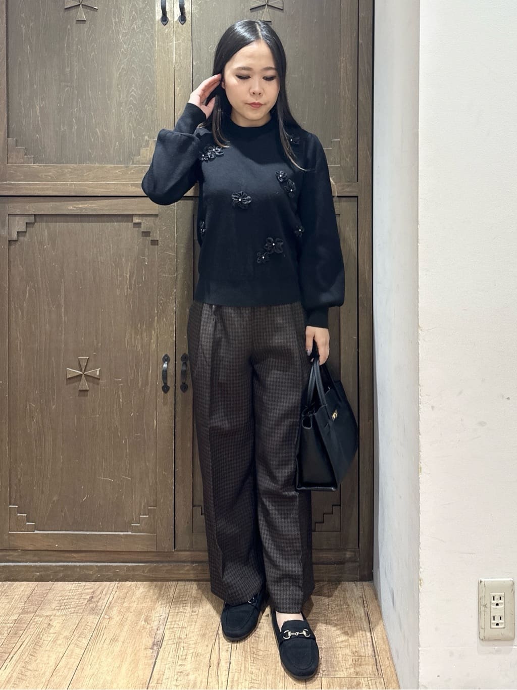 kanaさんの「index｜フラワーモチーフハイネックニット【洗える】」を使ったコーディネート
