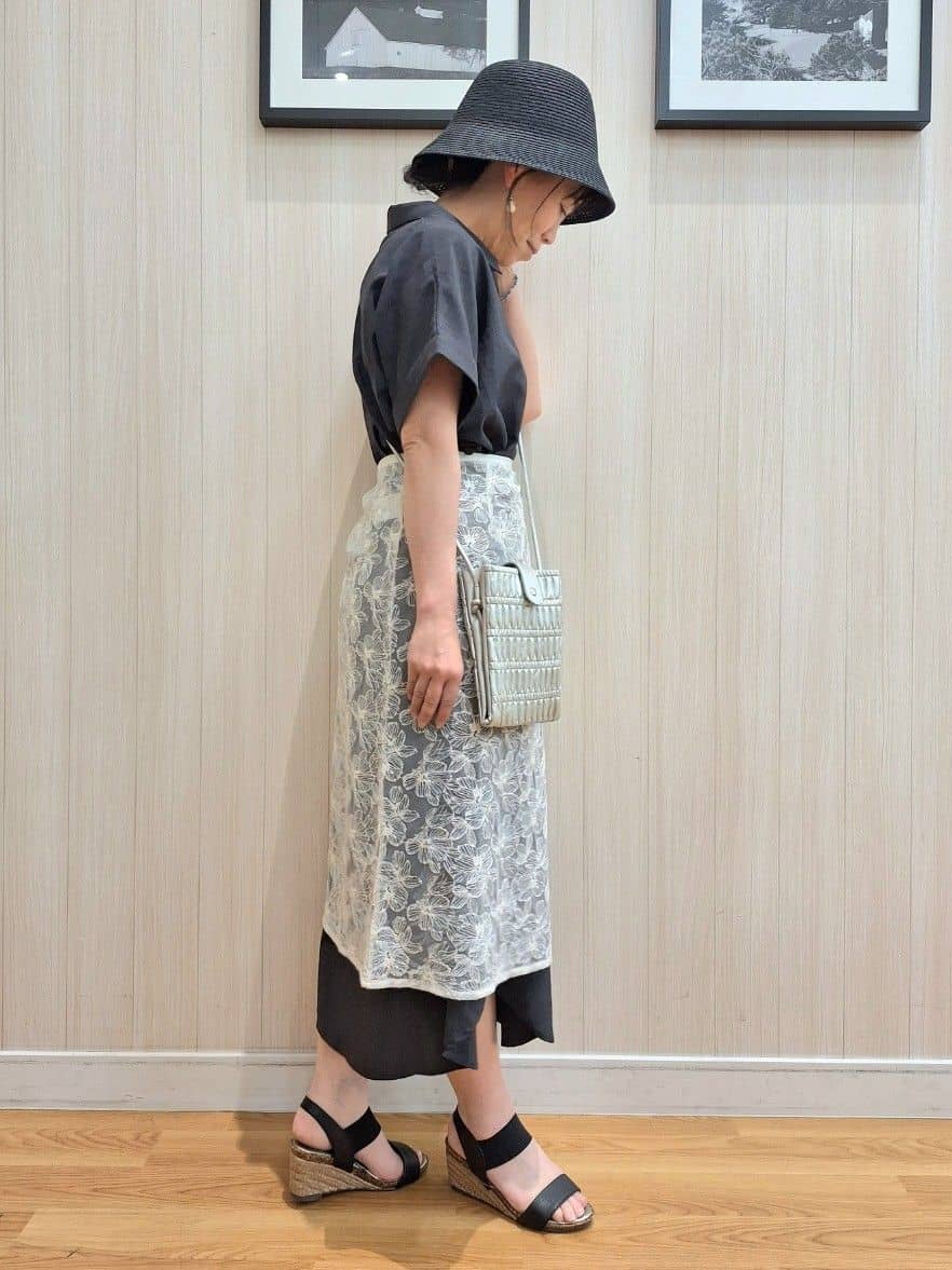 Saoさんの「SHOO･LA･RUE｜◆【高レビュー/累計販売35万足突破】片手ではけるサンダル シューダル 25SS」を使ったコーディネート