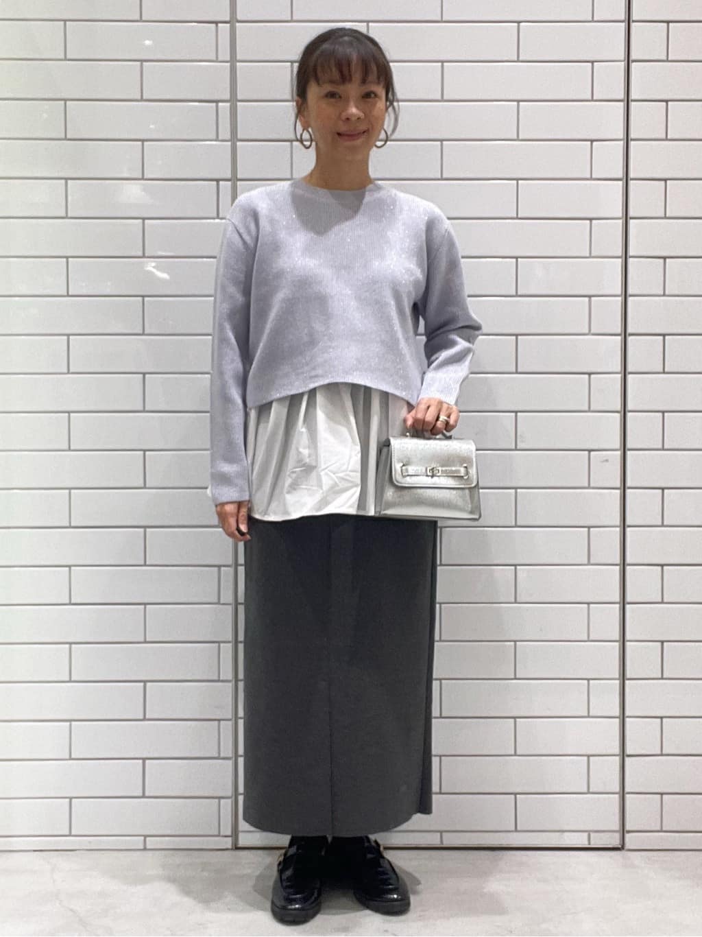 oiさんの「OPAQUE.CLIP｜《ツインセット》ショートラメニット&times;フレアタンクトップ【洗濯機OK】」を使ったコーディネート