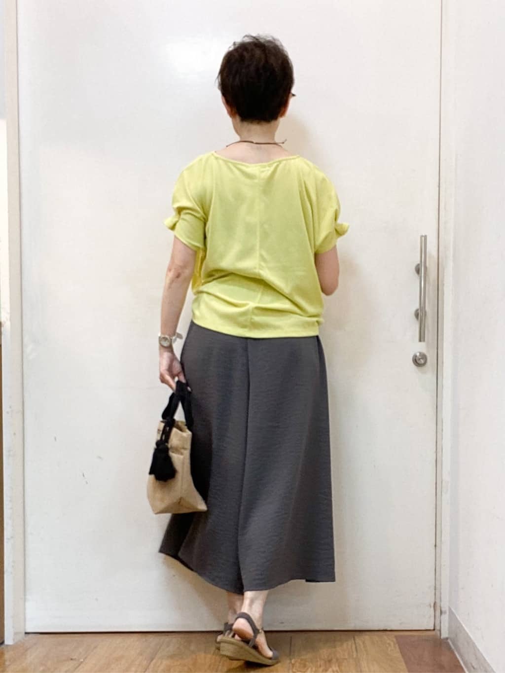 みぃさんの「SHOO･LA･RUE｜【S-LL/UV/プチプラ】お袖タックで好印象 デザインTシャツ」を使ったコーディネート
