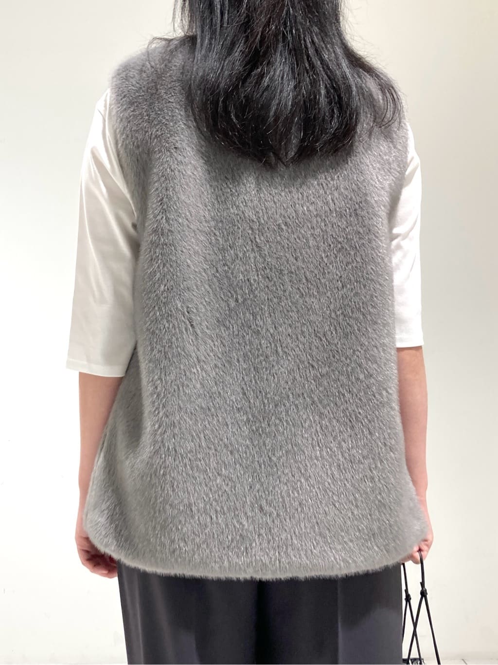 momokoさんの「INDIVI｜ミンク調フェイクファージレ」を使ったコーディネート
