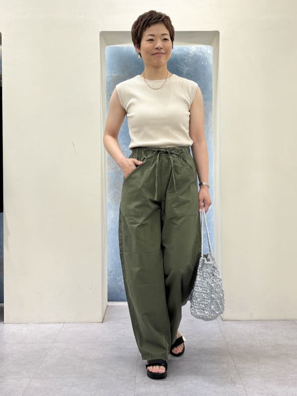 シュウコさんの「grove｜＜Lee&times;grove（別注色あり）＞ PAINTER PANTS」を使ったコーディネート