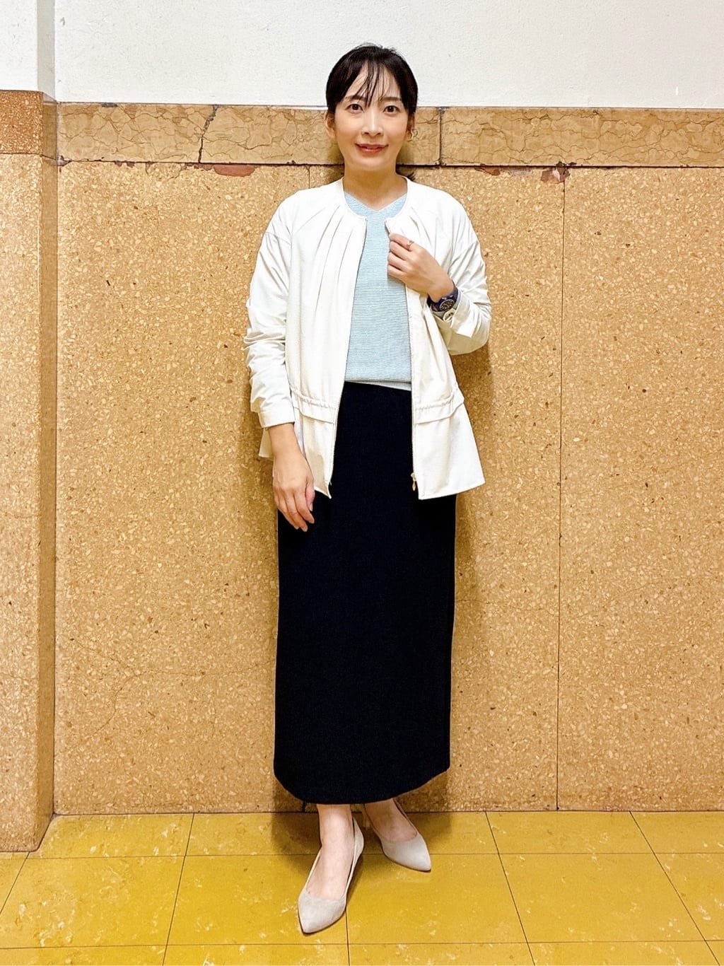hattoriさんの「INDIVI｜【ウール混ラメ素材】Vネック煌めきニット」を使ったコーディネート