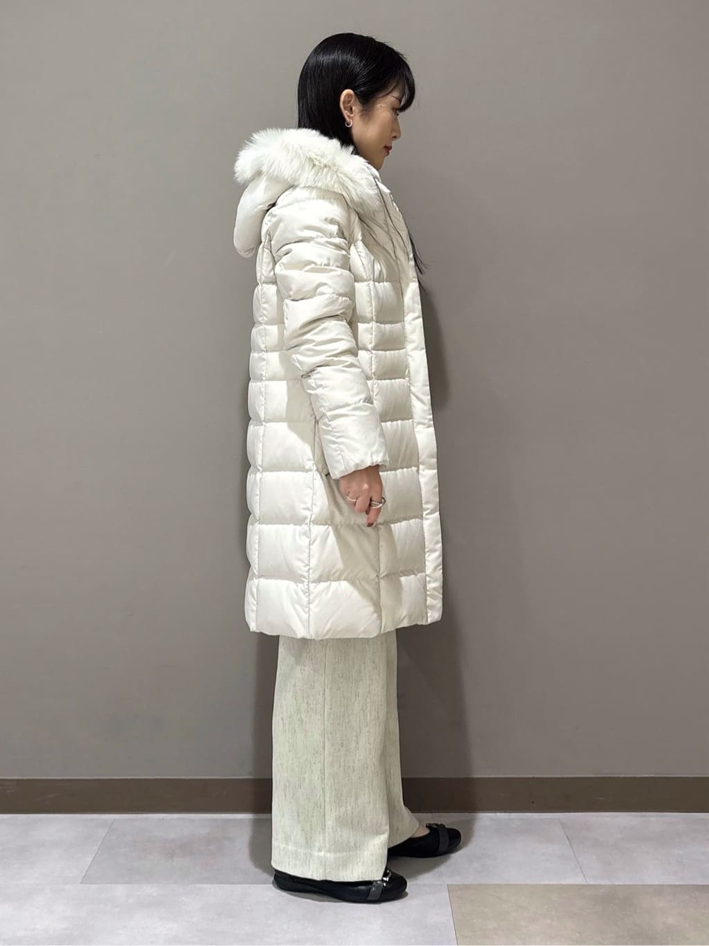 KEIKOさんの「INDIVI｜【名品／撥水／抗菌防臭】ロング丈リサイクルダウンコート」を使ったコーディネート
