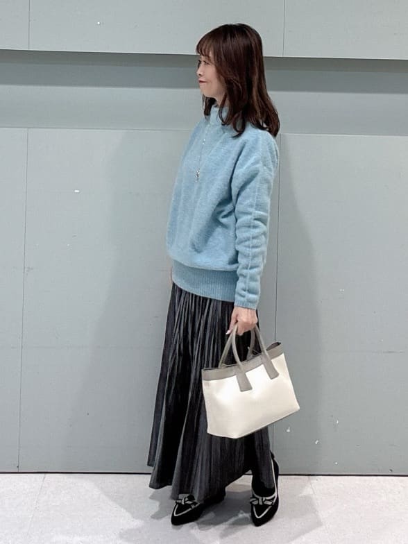 makiさんの「UNTITLED｜【大人な品格/ふわふわニット】フォックスカシミヤ コクーンニット」を使ったコーディネート