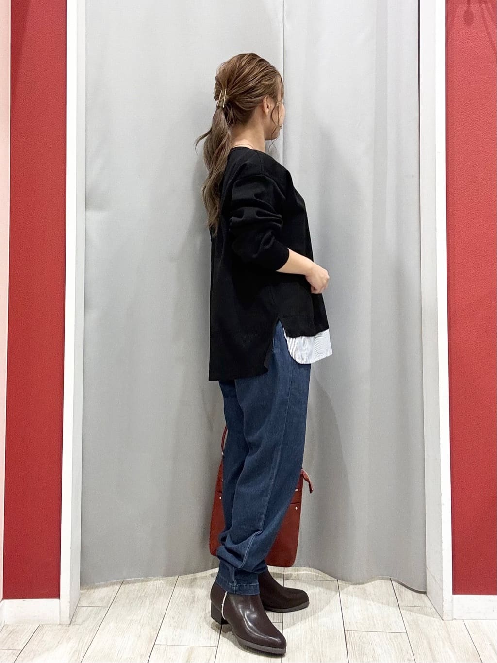 shioさんの「SHOO･LA･RUE｜【高レビュー/SS-LL/美脚シルエット】自然に体型カバー イージーデニム テーパードパンツ」を使ったコーディネート