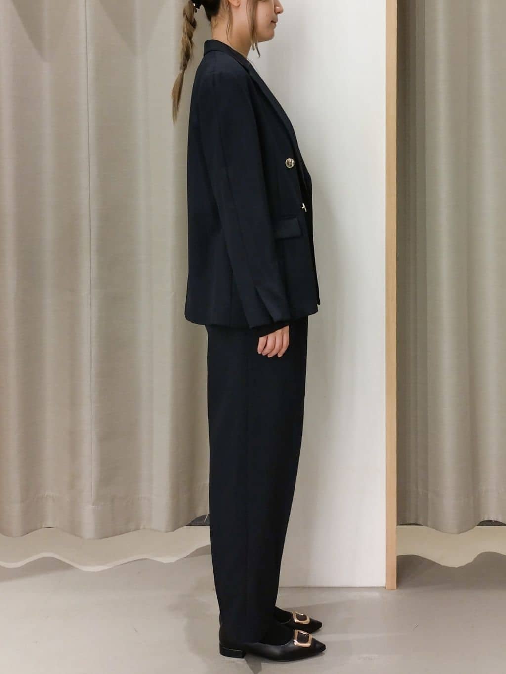 ミリさんの「THE SHOP TK｜【今羽織るなら】ダブルブレストジャケット【セットアップ可/洗える】」を使ったコーディネート