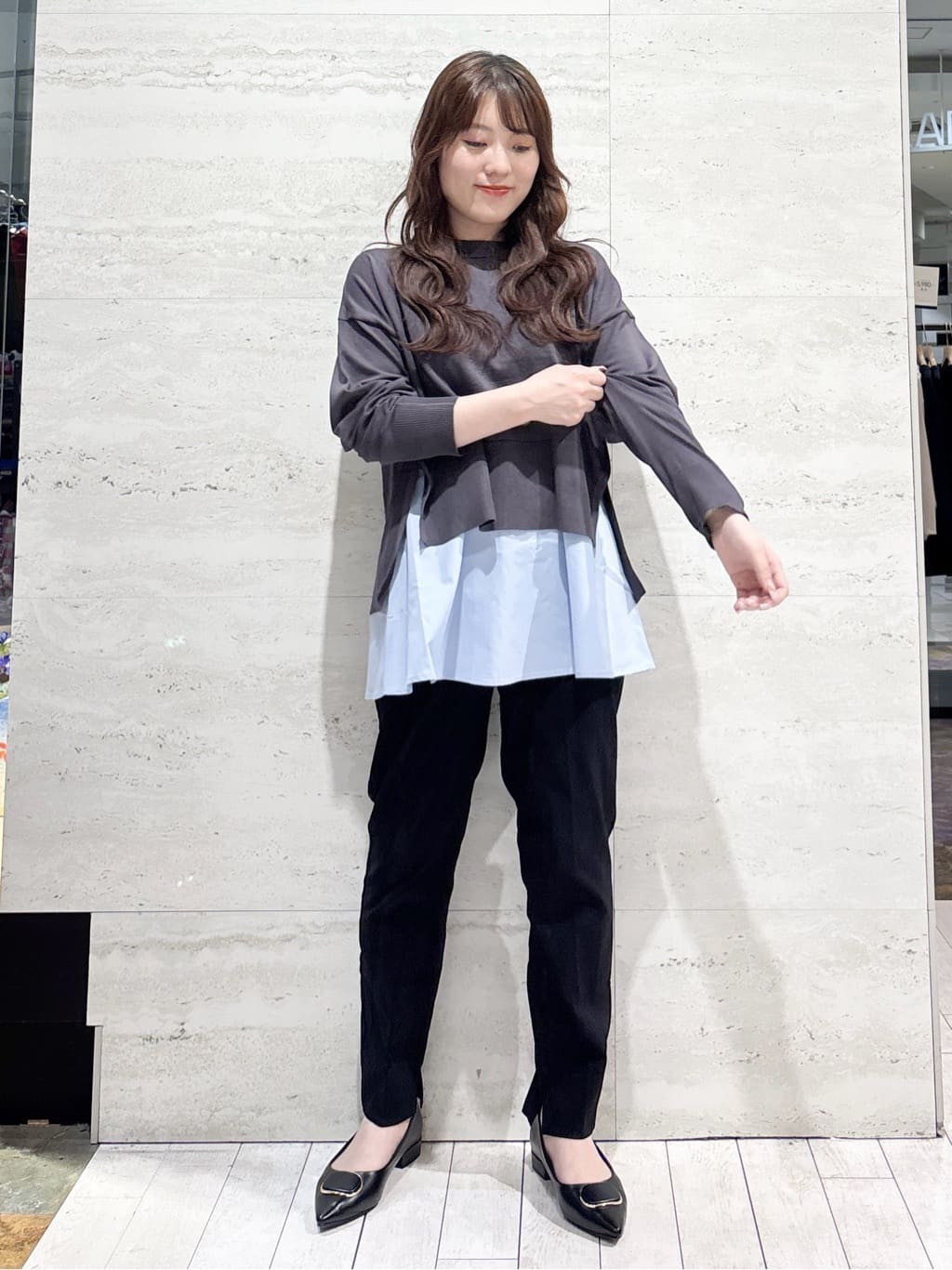 かほさんの「OPAQUE.CLIP｜《ツインセット》リラクシーサイドスリットニット&times;ドッキングタンク【洗濯機洗い可】」を使ったコーディネート
