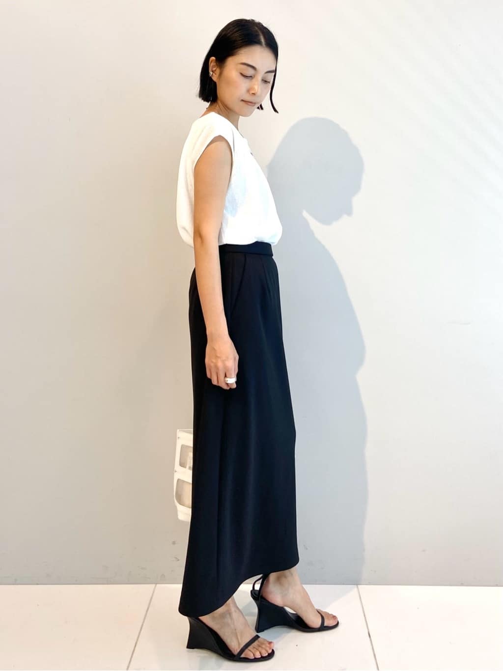 AYAさんの「UNTITLED｜【ジャージ素材】インナードッキングシアーカットソー」を使ったコーディネート