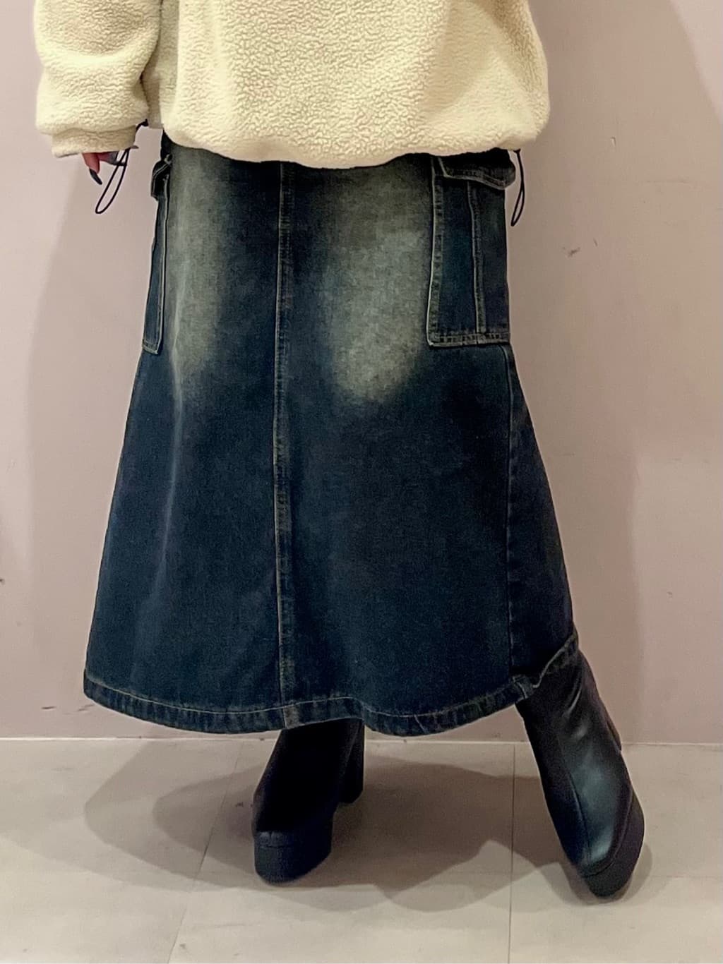 Moriさんの「ESPERANZA｜ゆる傾斜ショートブーツ」を使ったコーディネート