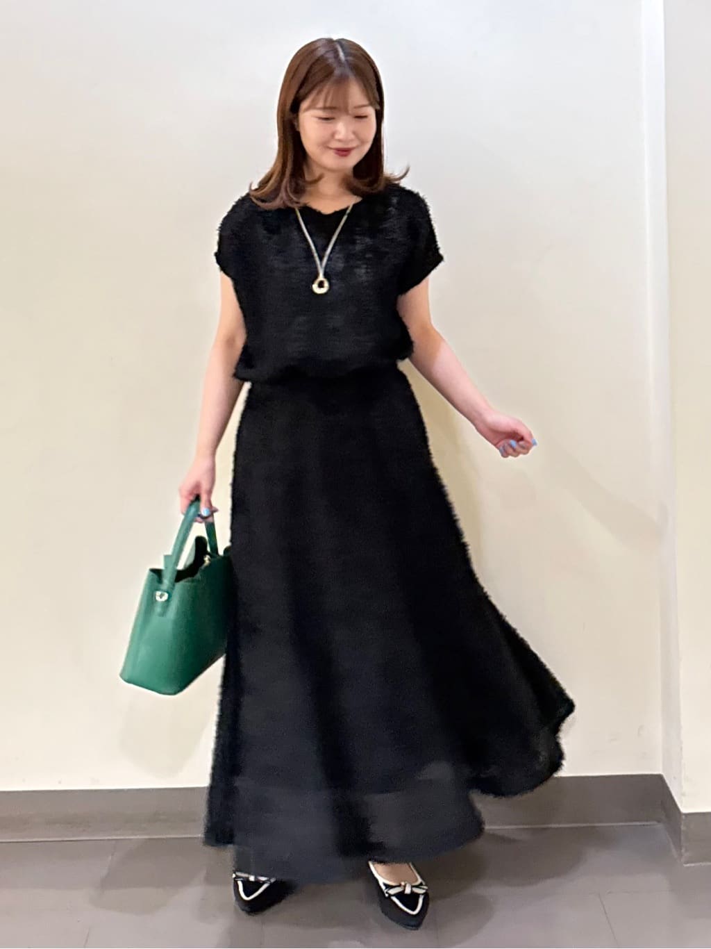 いくみさんの「UNTITLED｜【セットアップ可/洗える】フェザーフレンチスリーブブラウス」を使ったコーディネート