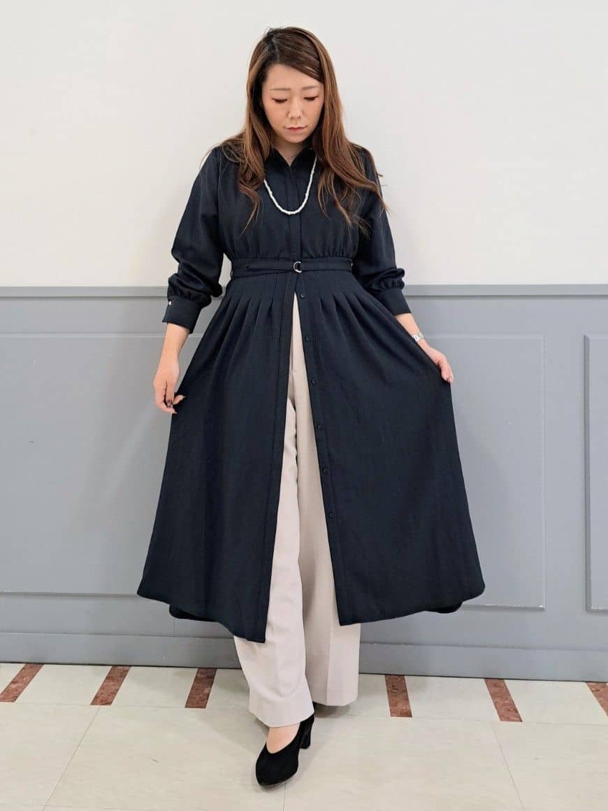 まーみんさんの「grove｜【ふわっと心地よい足入れ】やわここち(R)Vカットパンプス」を使ったコーディネート