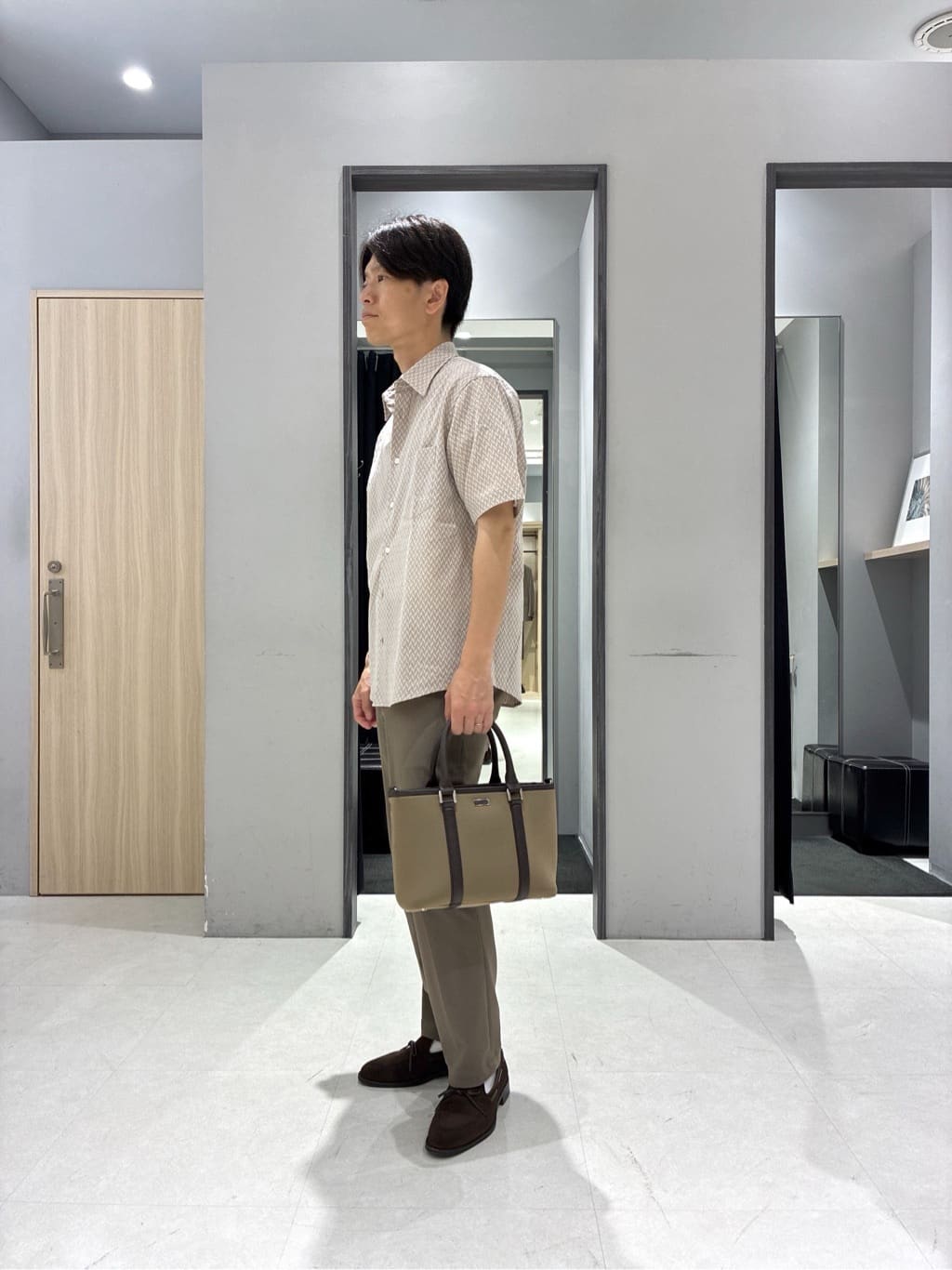 わいずみさんの「TAKEO KIKUCHI｜【360&deg;ストレッチ／セットアップ対応】None Of Stress パンツ」を使ったコーディネート