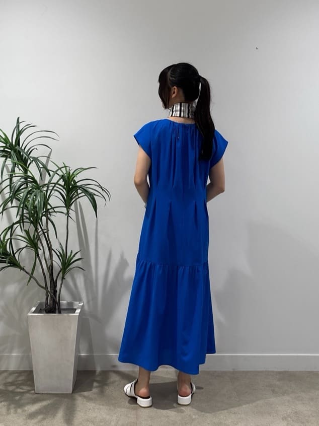 ibukiさんの「INDIVI｜【1枚でコーデ完成！】タックワンピース」を使ったコーディネート
