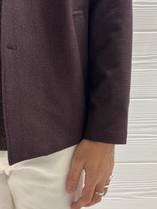 井出恭輔さんの「TAKEO KIKUCHI｜【DOWN FABRIC】ダウンファブリック スタンドカラーブルゾン」を使ったコーディネート