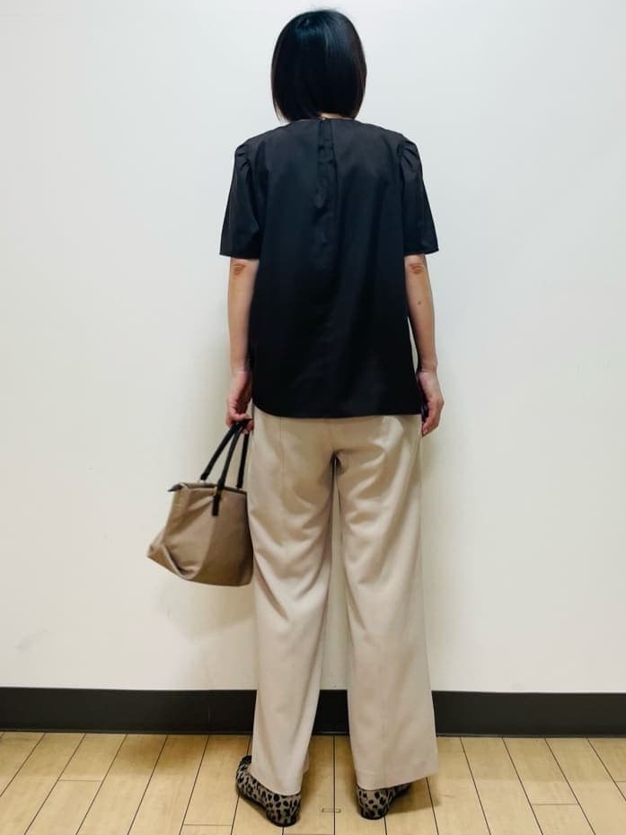Riiさんの「Reflect｜【すっきり見え！長め丈】ピンタックデザインチュニックブラウス」を使ったコーディネート