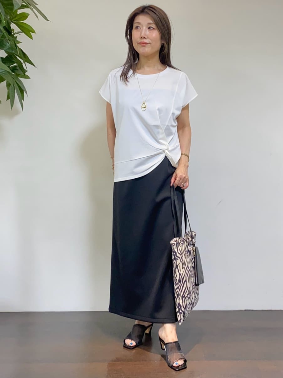 tomoさんの「UNTITLED｜【選べる3柄】フラットトートバッグ」を使ったコーディネート