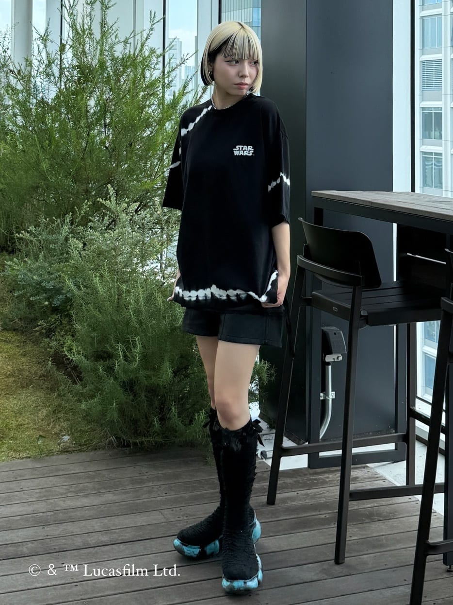 川本葵さんの「tk.TAKEO KIKUCHI｜【STAR WARS】Capsule Collection タイダイTシャツ」を使ったコーディネート