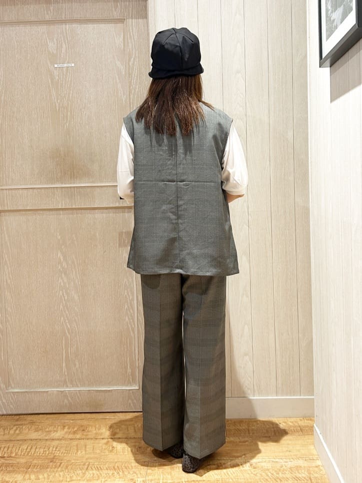 yukaさんの「SHOO･LA･RUE｜【S-LL/セットアップ可/洗濯後しわになりにくい】ダブルベスト」を使ったコーディネート