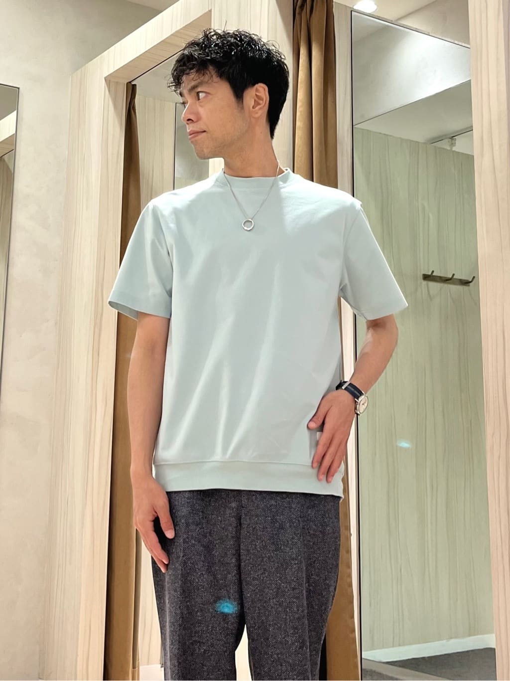 URAさんの「TAKEO KIKUCHI｜【抗菌防臭／5サイズ展開】ハイゲージポンチ Tシャツ」を使ったコーディネート