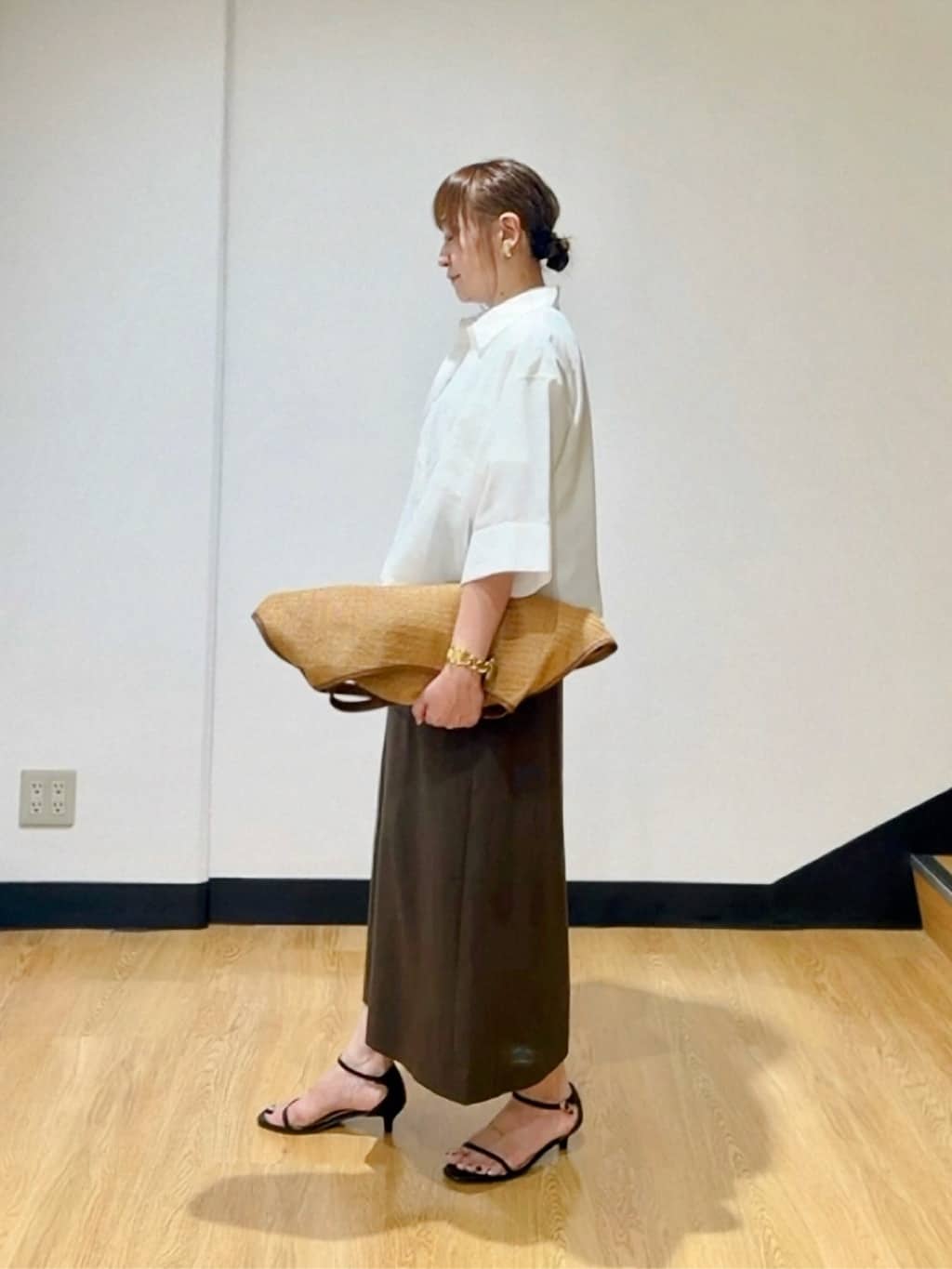 ʏᴜᴋɪᴋᴏさんの「UNTITLED｜【UVカット/接触冷感/吸水速乾/ゆったり】V開きネックシャツ」を使ったコーディネート