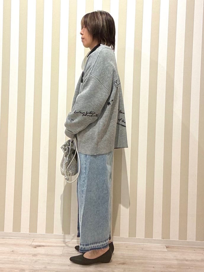 pieceさんの「SHOO･LA･RUE｜◆ストレッチアーモンドトゥパンプス」を使ったコーディネート