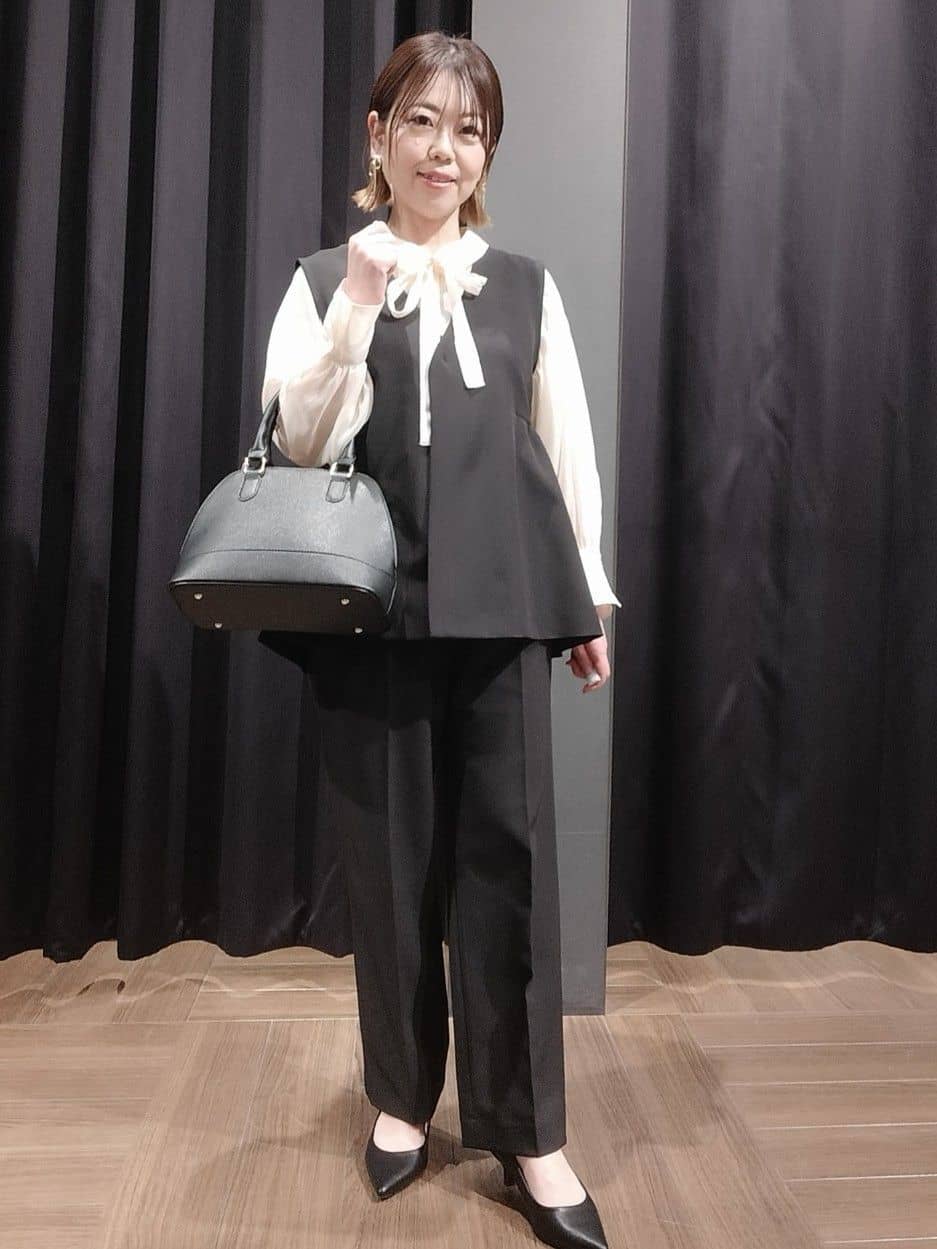 naoさんの「THE SHOP TK｜◆【汚れ防止／シワになりにくい／セレモニー／通勤】ダブルクロスワイドパンツ／洗える／サスティナブル」を使ったコーディネート