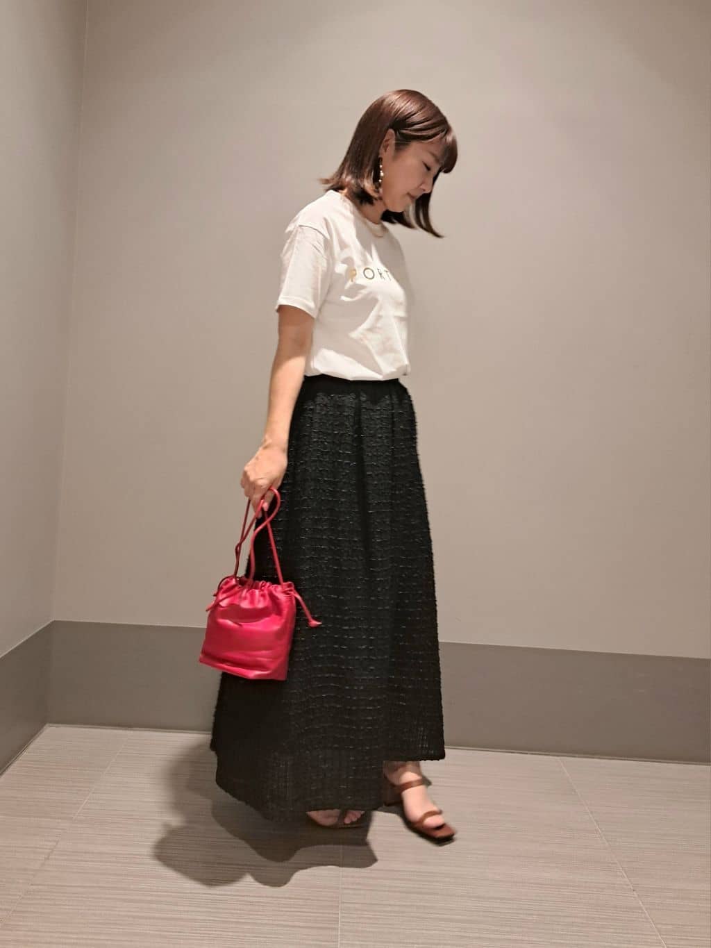 Takahashiさんの「DRESSTERIOR｜◆20／1シルケット風天竺Tシャツ」を使ったコーディネート