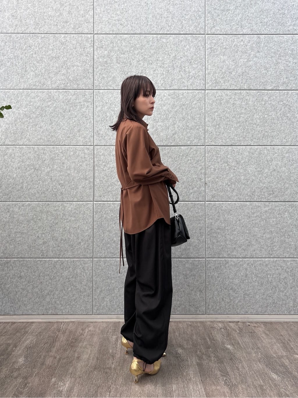 erikaさんの「INDIVI｜アシメジレシャツ」を使ったコーディネート