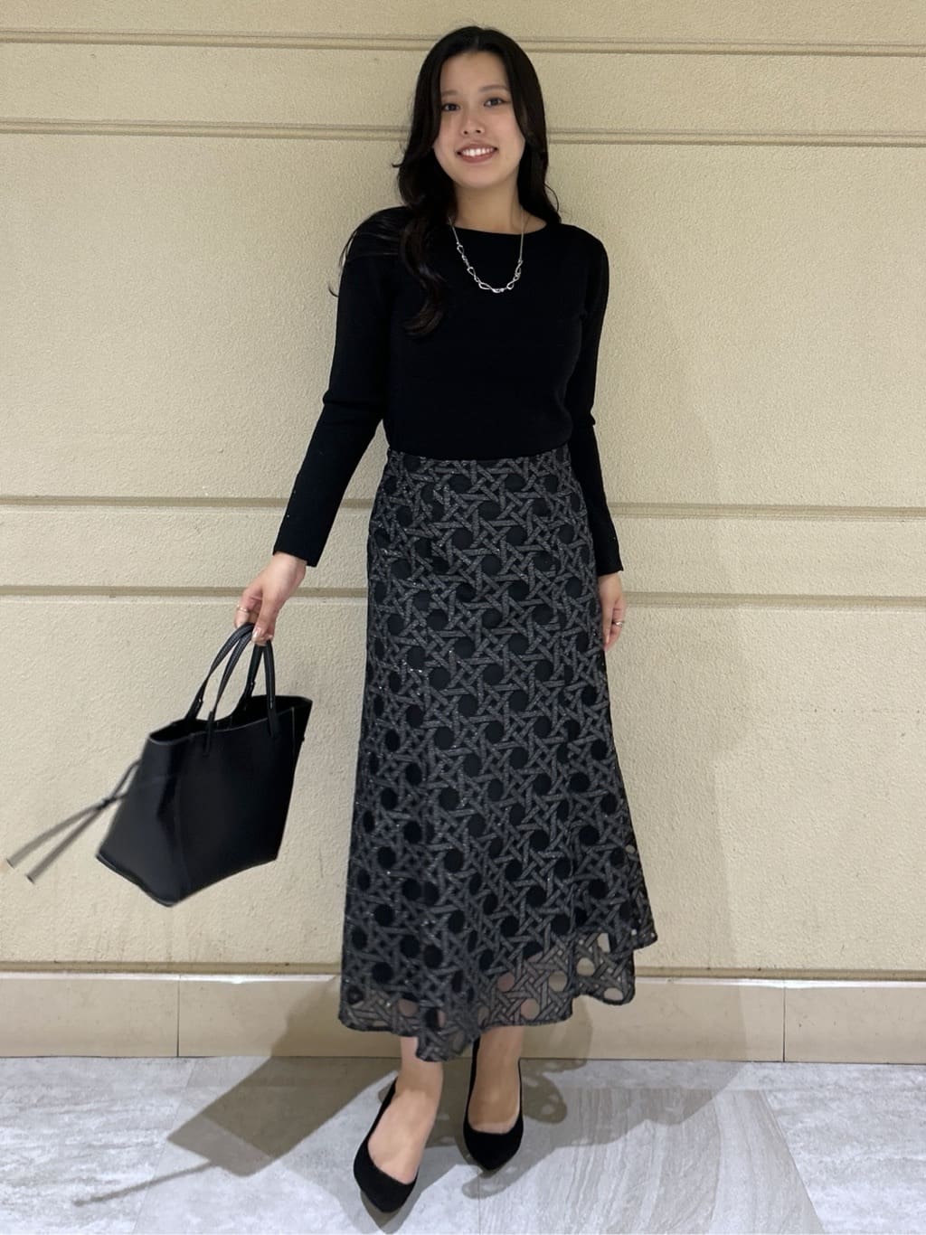 Momokaさんの「COUP DE CHANCE｜【日本製】シアー刺繍のフレアースカート」を使ったコーディネート