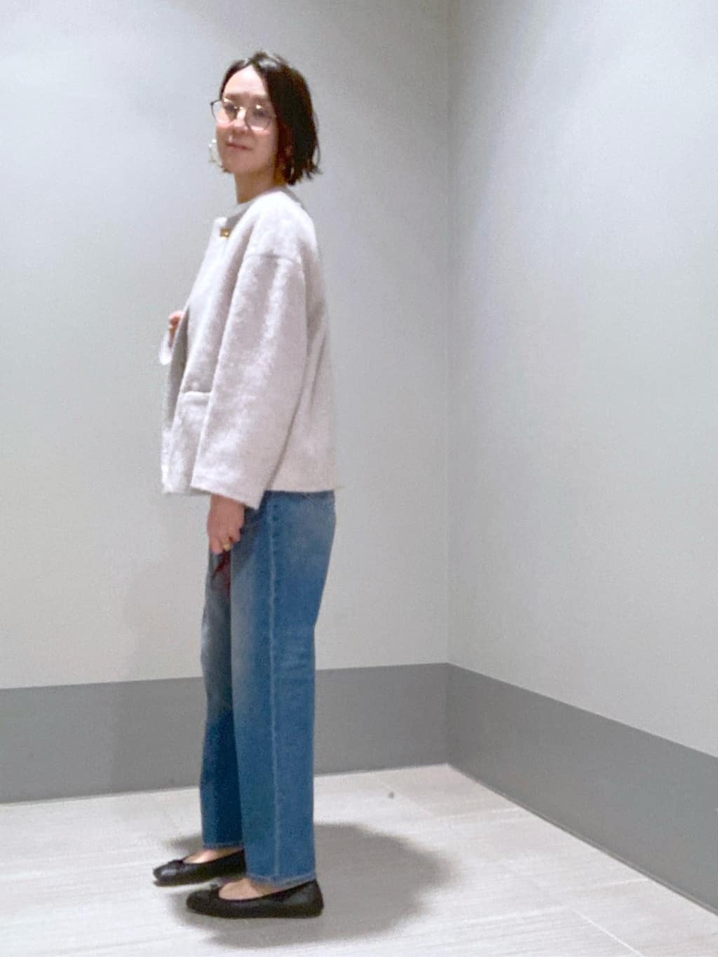 Furuさんの「DRESSTERIOR｜【ウォッシャブル】テーパードコンフォートデニム」を使ったコーディネート