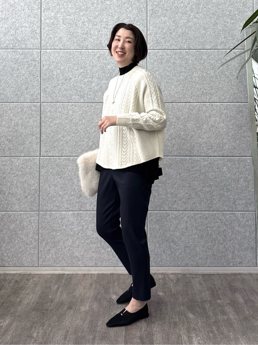 yuriさんの「INDIVI｜【洗える／裏起毛】ストレッチウォームパンツ」を使ったコーディネート