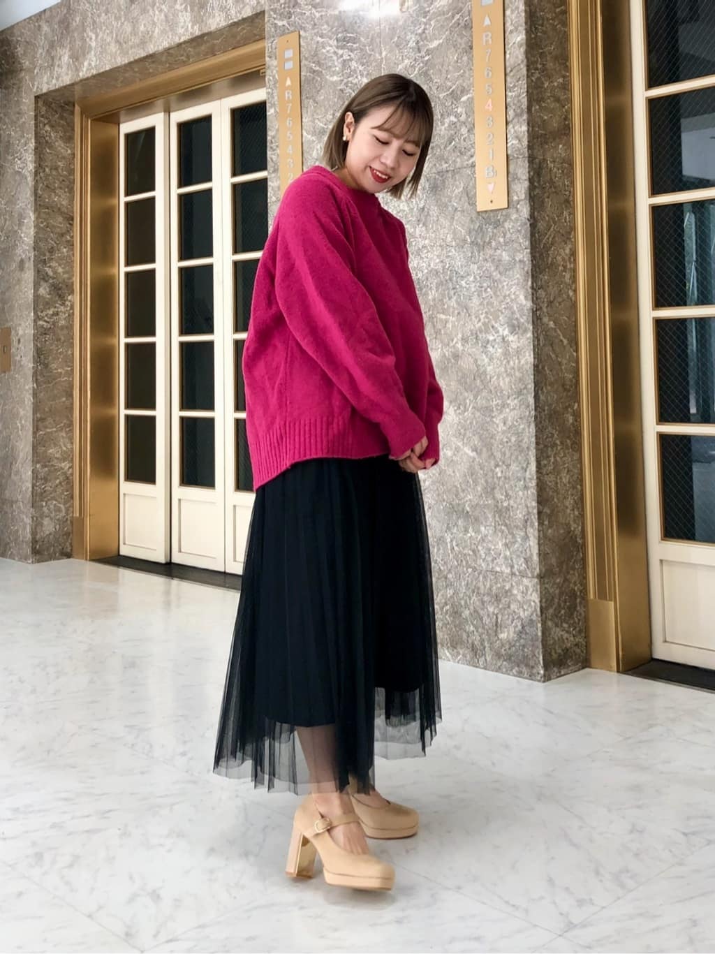 re__さんの「ESPERANZA｜メッキプレートヒールストラップパンプス」を使ったコーディネート