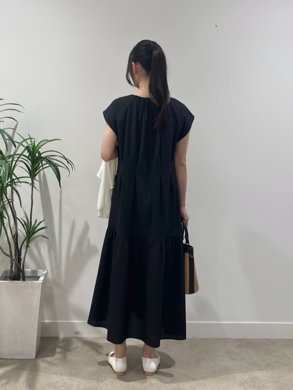 ibukiさんの「INDIVI｜【1枚でコーデ完成！】タックワンピース」を使ったコーディネート