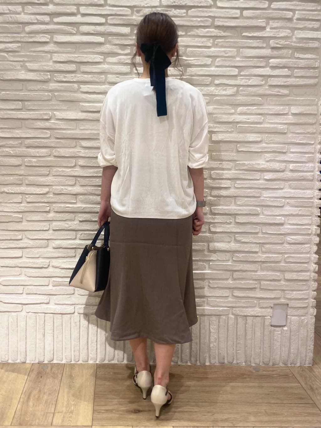 KARENさんの「index｜◆【2WAY】バイカラーミドルボストンバッグ」を使ったコーディネート