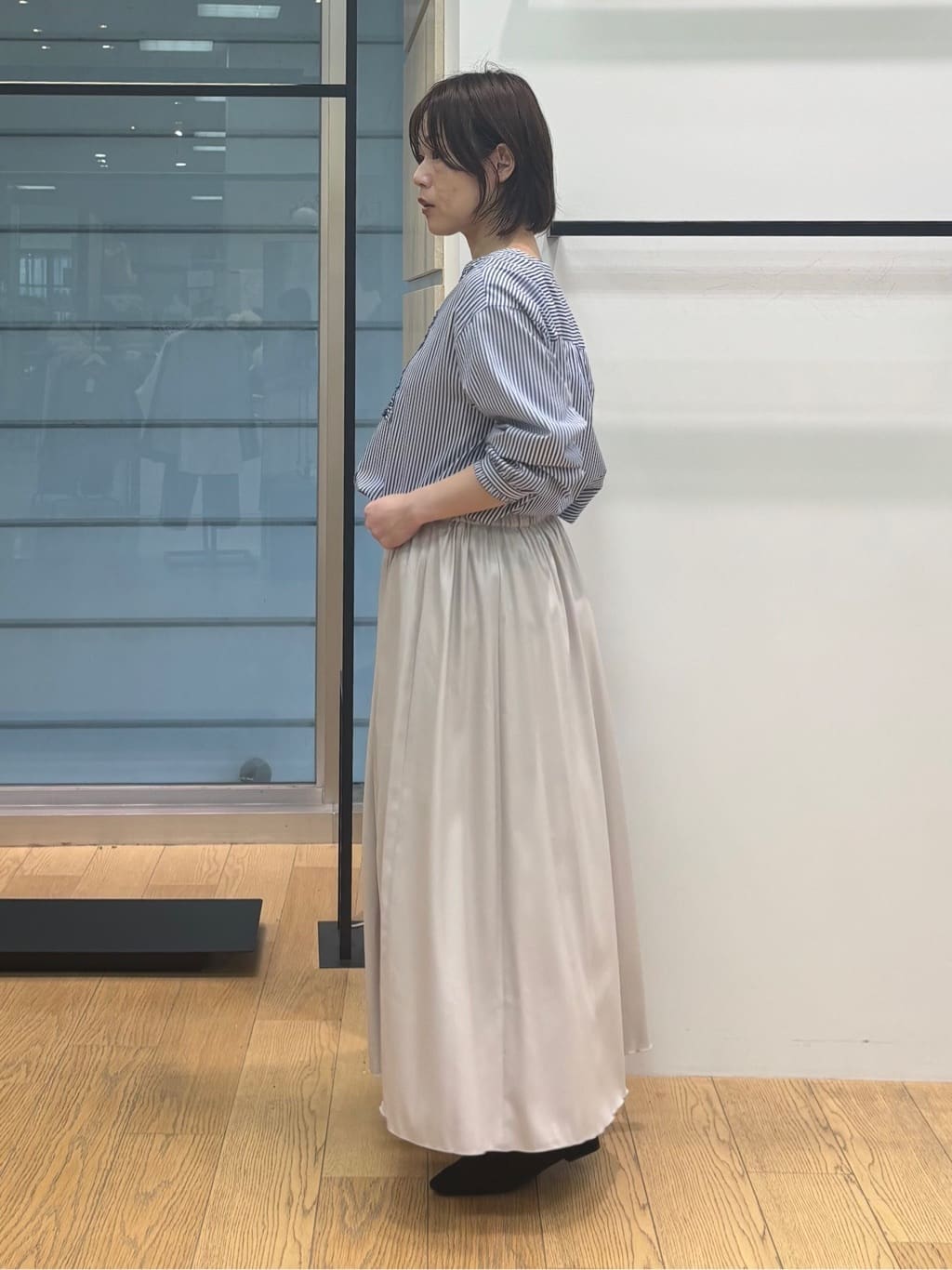 asamiさんの「INDIVI｜【洗える】胸元タックフリル長袖ブラウス」を使ったコーディネート