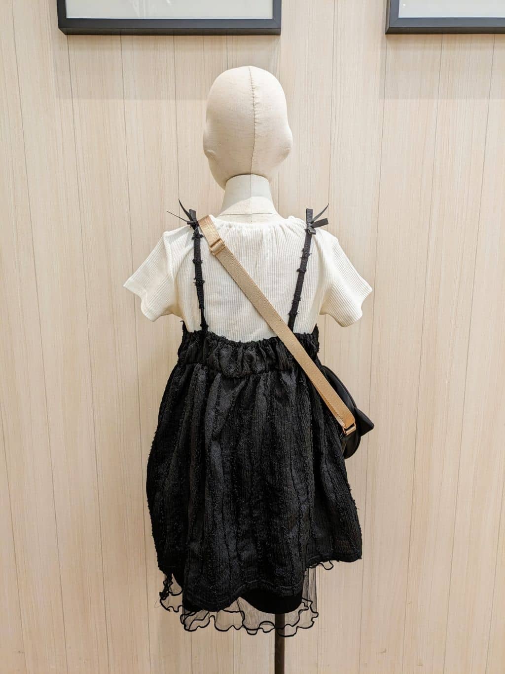 ユ（yu）さんの「SHOO･LA･RUE｜◆【100-140cm/プチセレ】ラメチュールスカート」を使ったコーディネート
